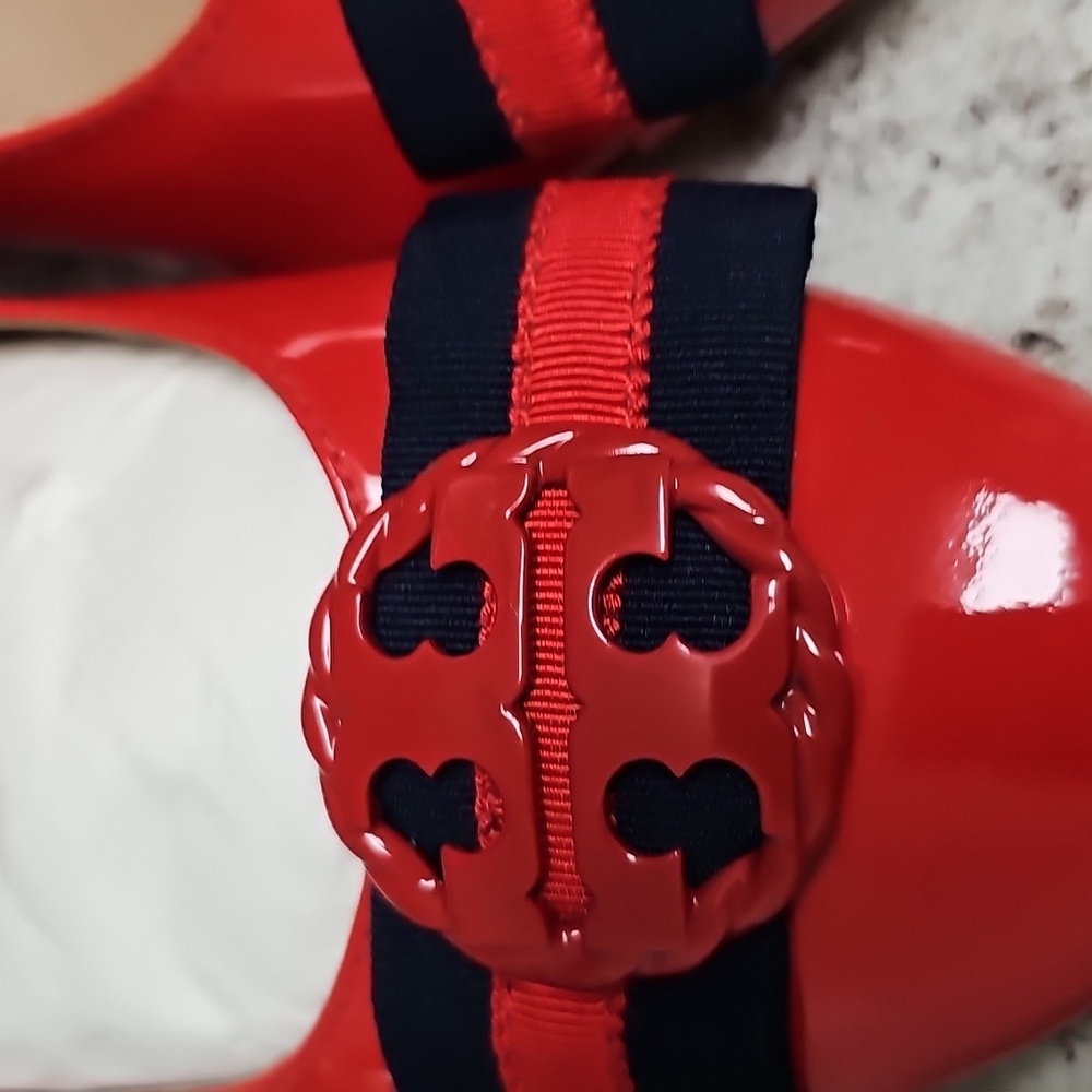 Chic Red Designer Women's Heels - Picture 9 of 12
